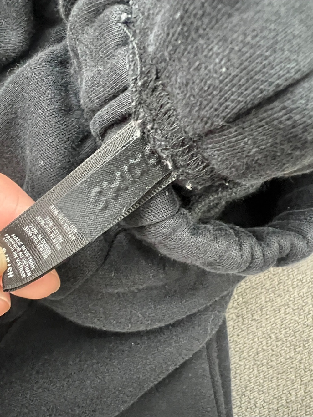 SKIMS Men's Black Relaxed-Fit Drawstring Joggers - Picture 6 of 6